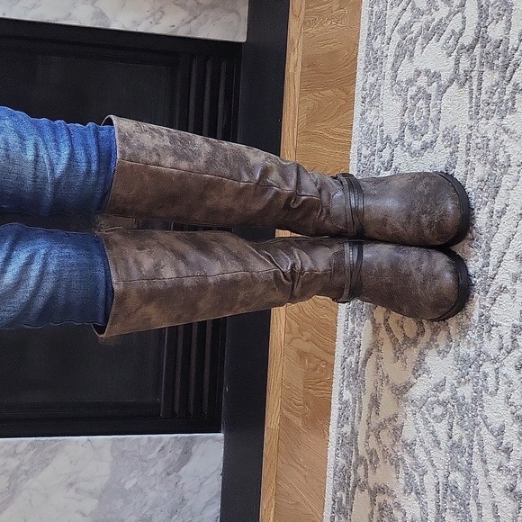 355- Cato Brown Distressed Knee-High Riding Boots – Size 9 - Picture 4 of 4